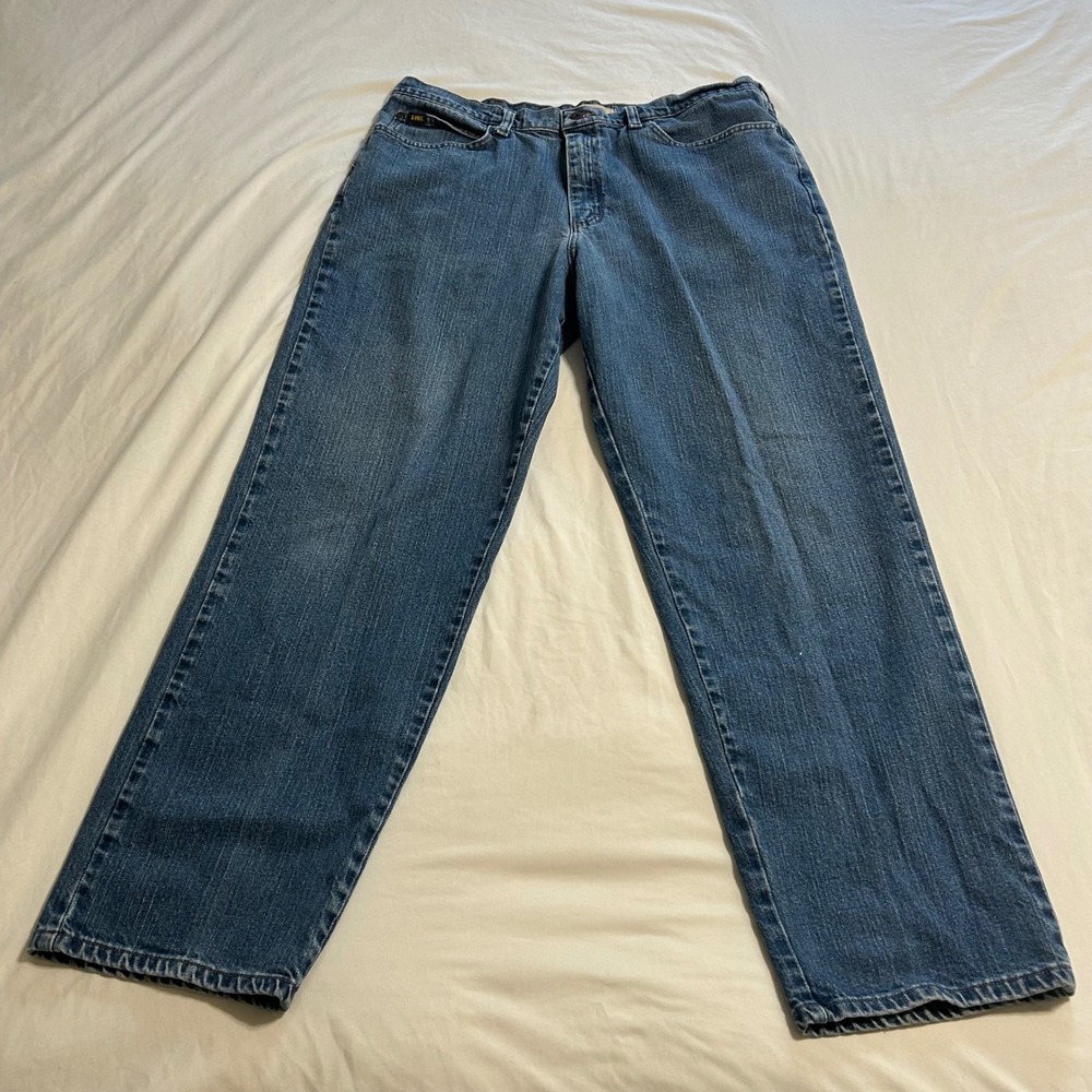 Lee Relaxed Fit Jeans Mens 38x32 Blue Medium Wash Straight Leg Denim 2055559